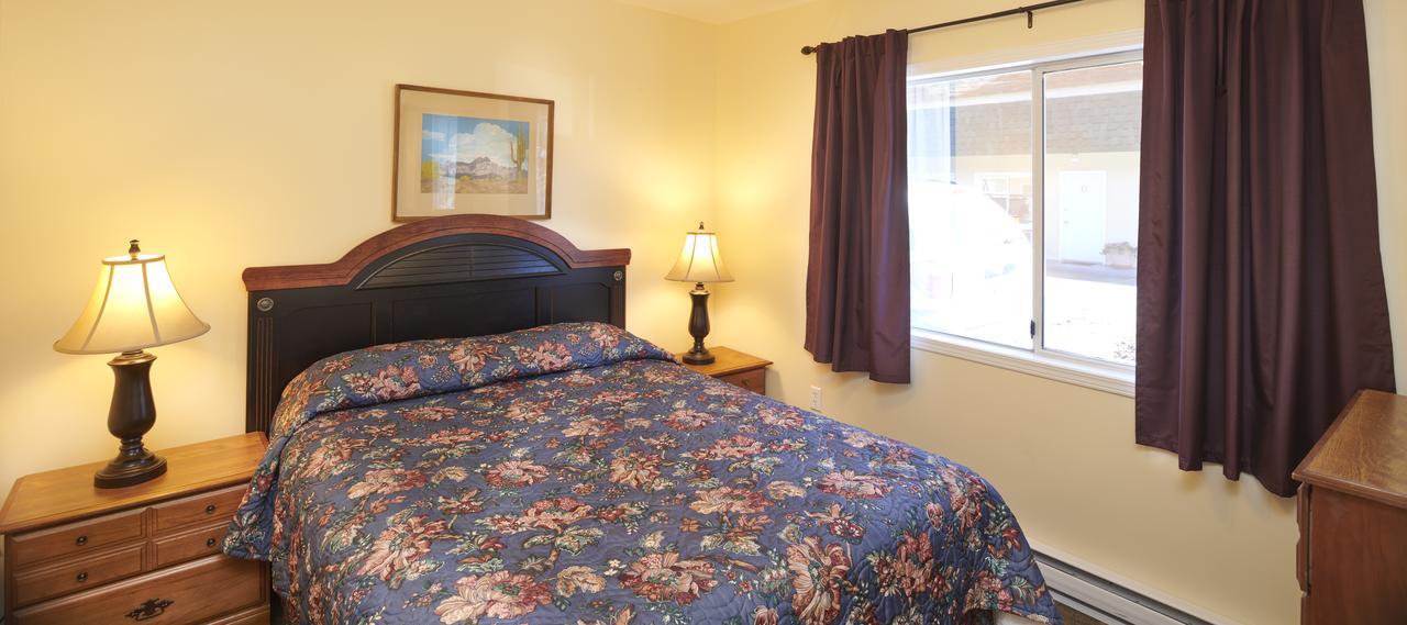 Black Sea Motel Penticton Exterior foto