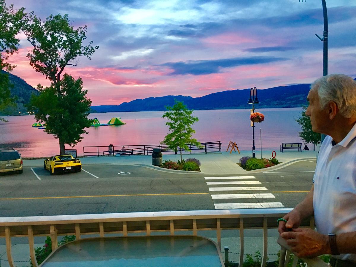 Black Sea Motel Penticton Exterior foto