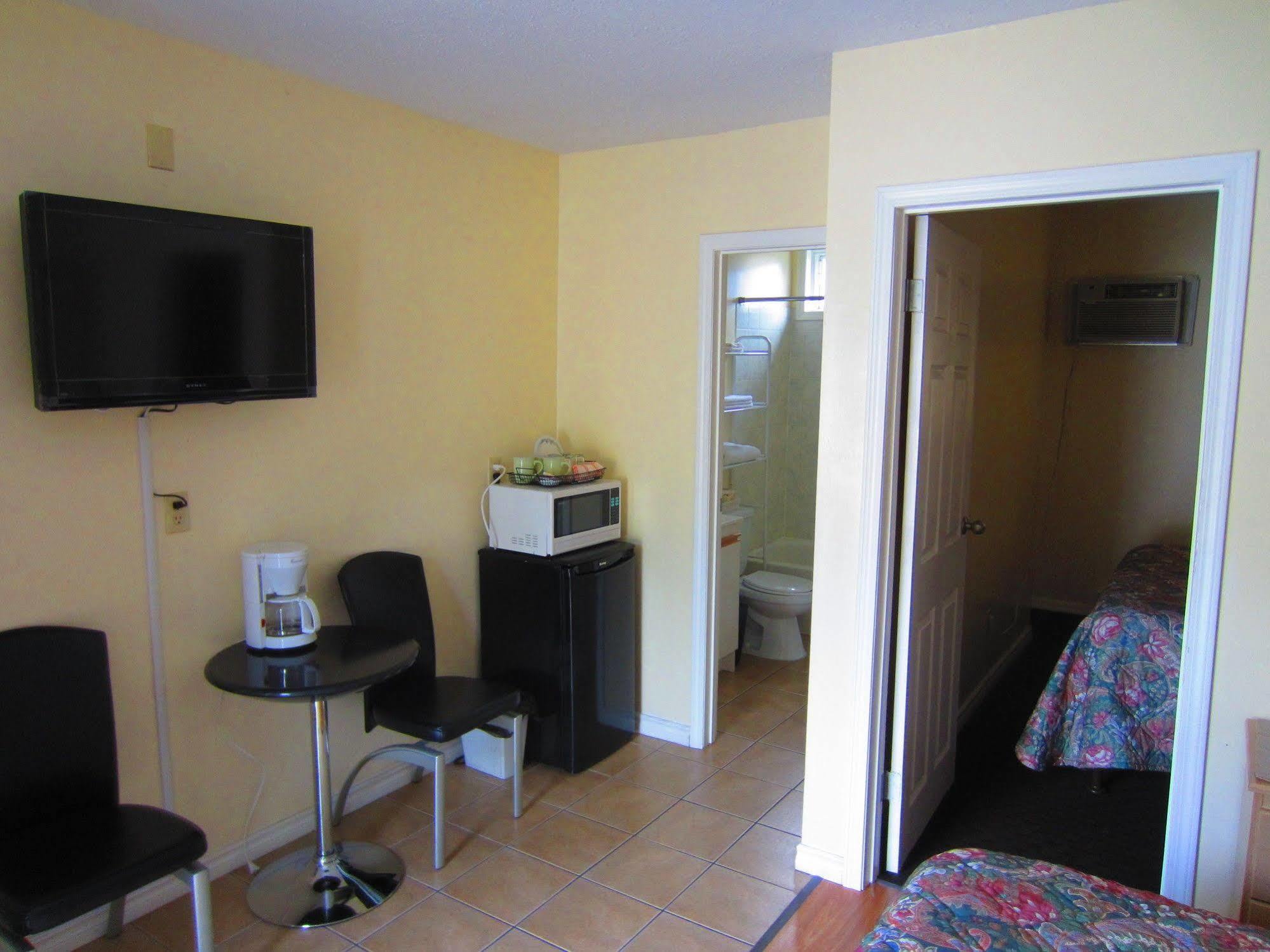 Black Sea Motel Penticton Exterior foto