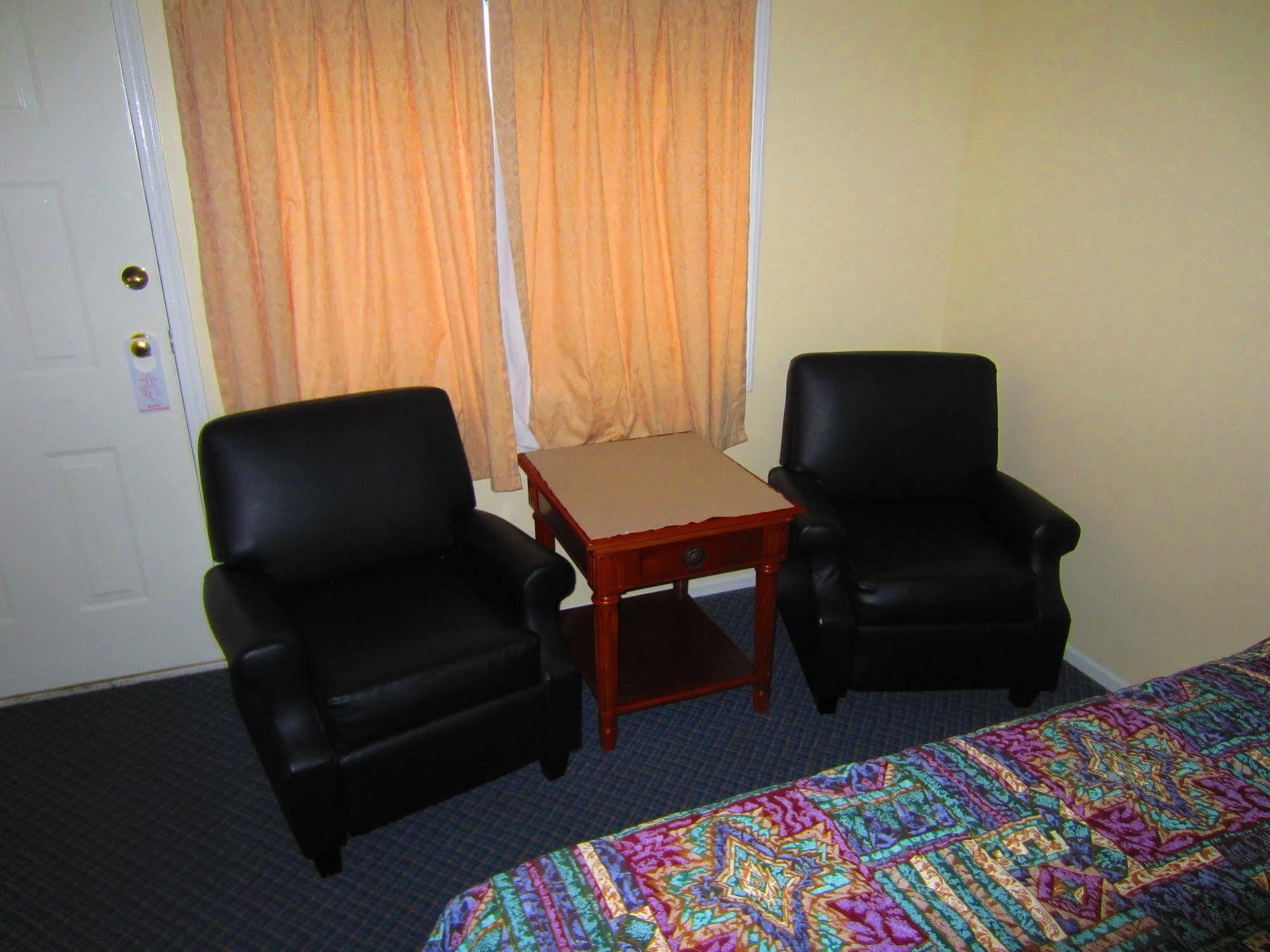 Black Sea Motel Penticton Exterior foto